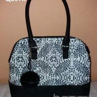 Дамска чанта в черно и бяло Mono bloom Avon, снимка 1 - Чанти - 20115983