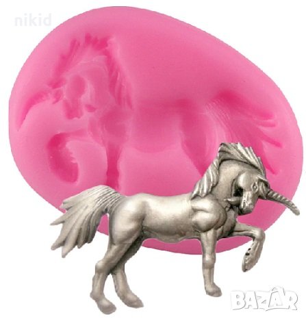 Малък Еднорог Unicorn с рог напред силиконов молд форма декорация торта фондан шоколад , снимка 1