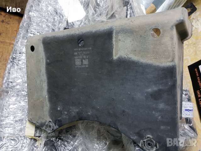 Предпазна кора на резервоара голф 4 , снимка 3 - Части - 23297248