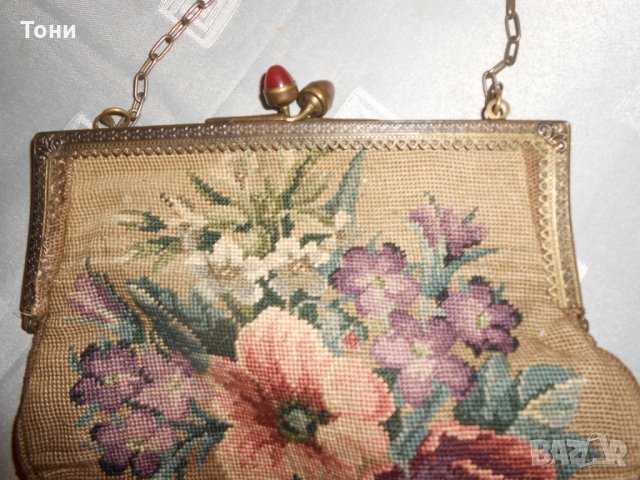 Колекционерска дамска чанта с два червени камъка 1900- 1920 г, снимка 4 - Антикварни и старинни предмети - 23112027