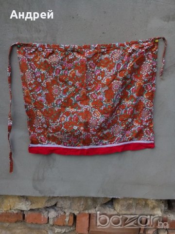 Стара престилка за дете