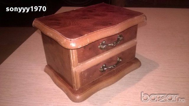 Ретро кутия за бижута-14х10х9см-внос швеицария