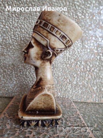 кафеникава  мраморна статуетка на Египетска богиня от Едфу, Египет , снимка 1