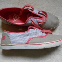Дамски спортни обувки , гуменки на Dunlop, снимка 2 - Кецове - 21141279