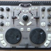 DJ конзола Hercules DJ Control MP3, снимка 1 - Ресийвъри, усилватели, смесителни пултове - 23276934
