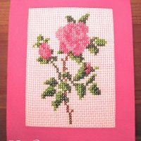 Картичка с бродерия ,,Клонка с рози", снимка 1 - Подаръци за жени - 25165679
