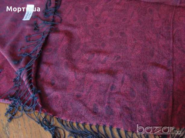  Кашмир и коприна великолепен дамски шал , снимка 3 - Шалове - 19563128