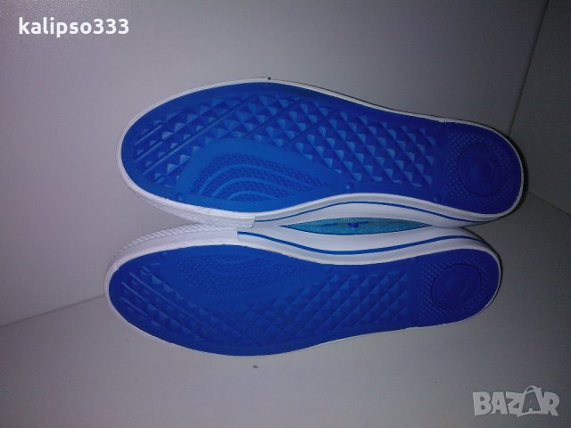 Levis оригинални обувки, снимка 4 - Кецове - 24157894