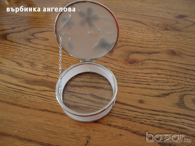 Красива кутийка за бижута от стъкло и метал , снимка 2 - Други ценни предмети - 12154152