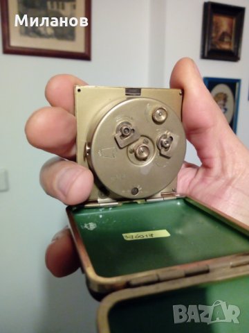 Немски механичен часовник, снимка 3 - Антикварни и старинни предмети - 23167817