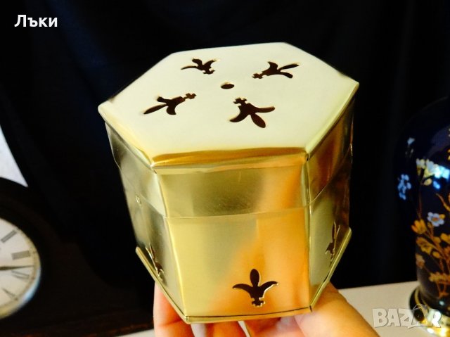Кутия от месинг с тамплиерски символи. , снимка 1 - Антикварни и старинни предмети - 21924560