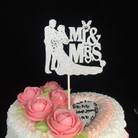 сребрист с пеперуда MR & MRS мек брокатен сватбена двойка булка дълга рокля топер табела за торта , снимка 1 - Други - 21452306