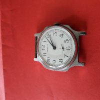 Стар механичен часовник-Победа, снимка 4 - Антикварни и старинни предмети - 25299917