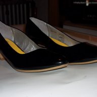 Три чифта дамски обувки , единият от,които в комплект с чанта., снимка 16 - Дамски ежедневни обувки - 11838281