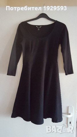 Черна рокля марка Н&М, снимка 2 - Рокли - 21471072