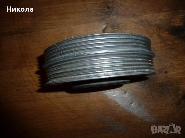 Демпферна шайба за Ауди А6Ц5 1.9 131 к,с, снимка 2 - Части - 25506027