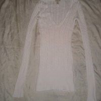 Бял пуловер с плетеници, снимка 1 - Блузи с дълъг ръкав и пуловери - 18987036