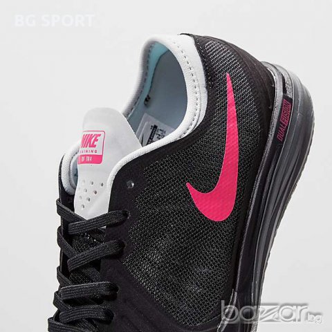Нови оригинални дамски маратонки Nike Dual Fussion TR 4 PRNT- размер 36, снимка 2 - Маратонки - 16001394