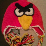 Плетена зимна шапка angry bird, снимка 3 - Шапки, шалове и ръкавици - 6586719