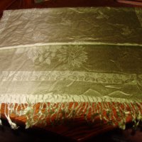 Кашмир и коприна великолепен дамски шал, снимка 1 - Шалове - 20119726