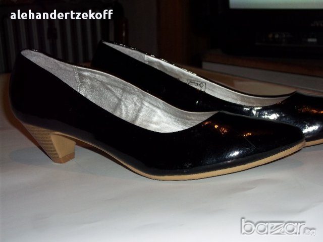 Три чифта дамски обувки , единият от,които в комплект с чанта., снимка 14 - Дамски ежедневни обувки - 11838281