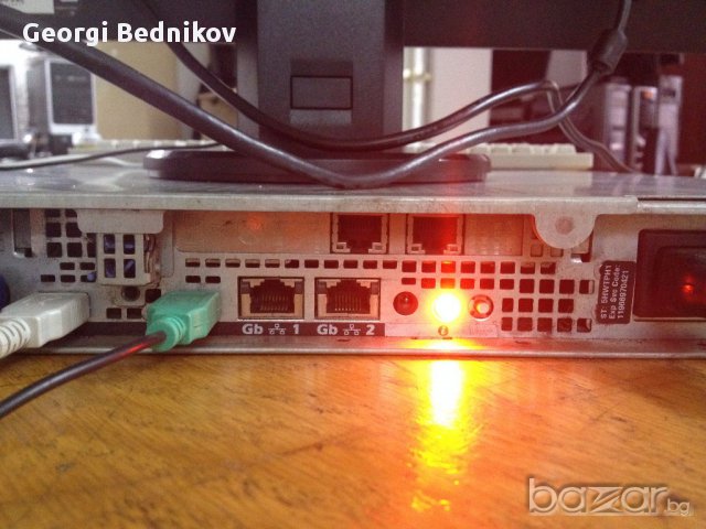  Сървър Dell Poweredge 300 Rack-mount server, снимка 12 - За дома - 12677678
