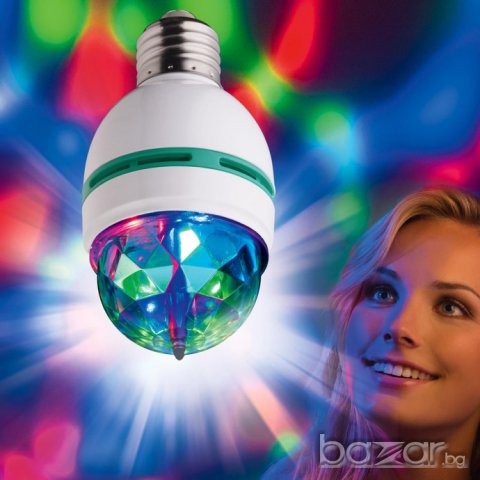 Диско лампа с Led диоди всетещи в 3 цвята - за по-добри и запомнящи се купони.