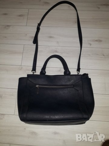 Черна кожена чанта с дълга и къси дръжки, снимка 1 - Чанти - 23623592