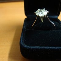 Дамски пръстен с диамант, снимка 2 - Пръстени - 20275665