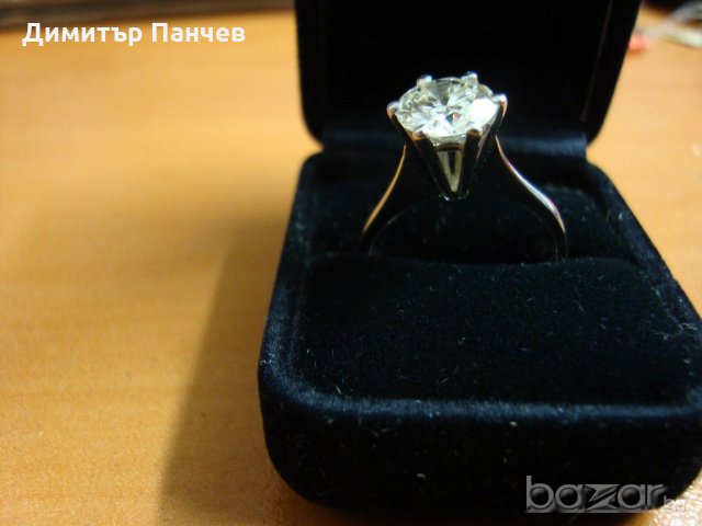 Дамски пръстен с диамант, снимка 2 - Пръстени - 20275665