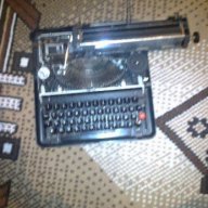 Пишеща машина, снимка 1 - Антикварни и старинни предмети - 12713642