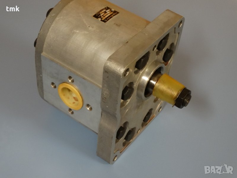 Хидравлична помпа C 325 X, снимка 1