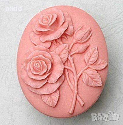 Едри рози и пъпка в овал Дълбока форма силиконов молд калъп за сапун гипс, снимка 1