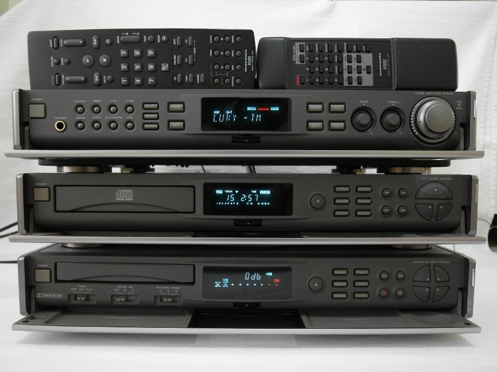 ·▭· · ··· MARANTZ Slim Series 1020, дизайнерска система от 3 компонента,  цена нова $1500 в Аудиосистеми в гр. Пловдив - ID23795079 — Bazar.bg
