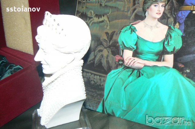 Даяна-принцесата на народа, снимка 2 - Антикварни и старинни предмети - 20143275