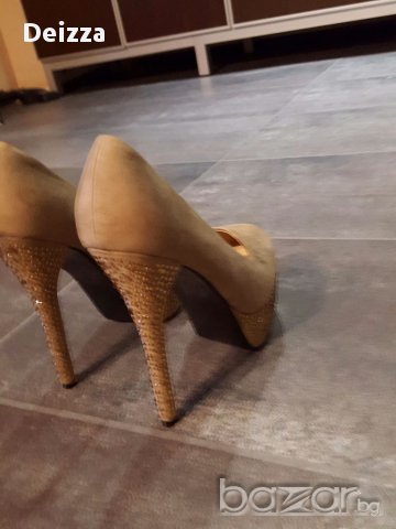 Високи обувки, снимка 3 - Дамски обувки на ток - 10884828