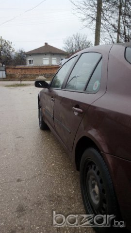 Renault Laguna, снимка 5 - Автомобили и джипове - 9095553