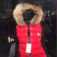 дамски елек с лисица Moncler код 60, снимка 1 - Елеци - 23755453