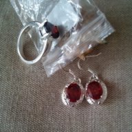 Сребърен пръстен и обеци с червен Цирконий, код 0517, снимка 2 - Бижутерийни комплекти - 11207015