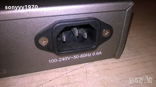 levelone gsw-1657 16 port gigabit ethernet switch, снимка 12 - Суичове - 25722864