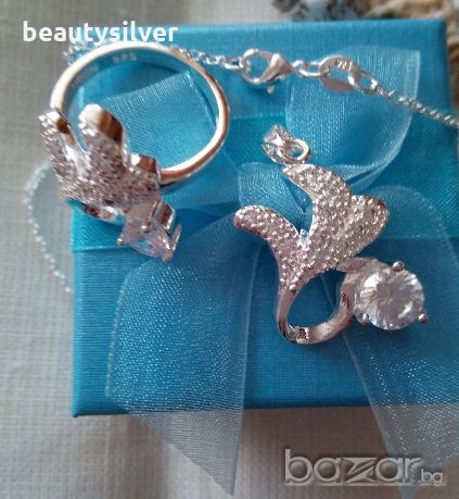 Сребърни колие и пръстен със зелен или бял Цирконий, код 0715, снимка 2 - Бижутерийни комплекти - 9304221