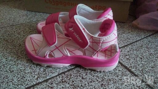 Детски сандали , снимка 1