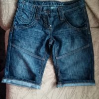 Дамски къси дънки р-р XS, снимка 1 - Къси панталони и бермуди - 25389656