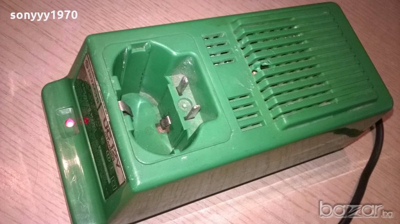 hitachi uc12y charger-made in japan-внос швеицария, снимка 1