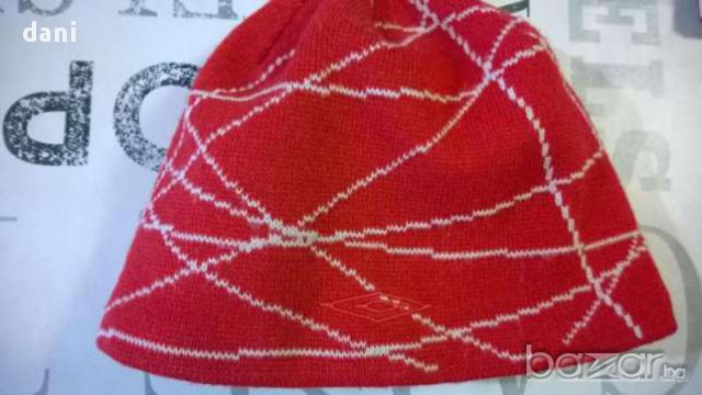 Зимна шапка UMBRO 