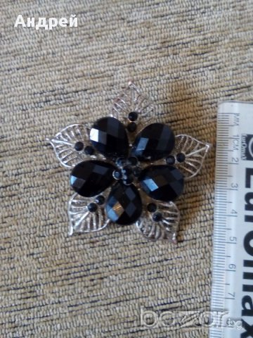 Стара брошка