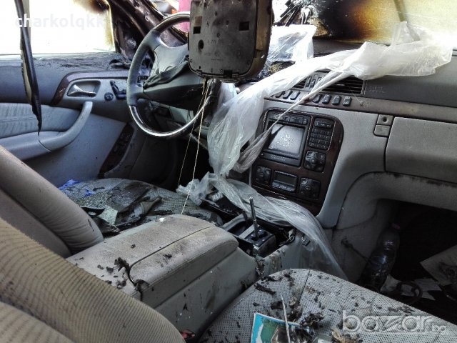 продавам мерцедес с 320 на части бензин метан, снимка 7 - Автомобили и джипове - 19465459