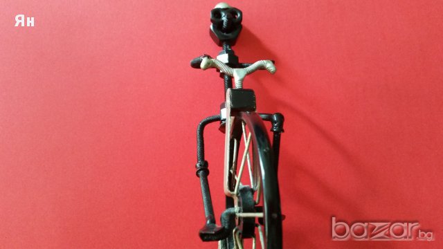 Английски Колекционерски Колоездач с Колело от Метални части гайки,шпилки винтове , снимка 3 - Антикварни и старинни предмети - 17782124