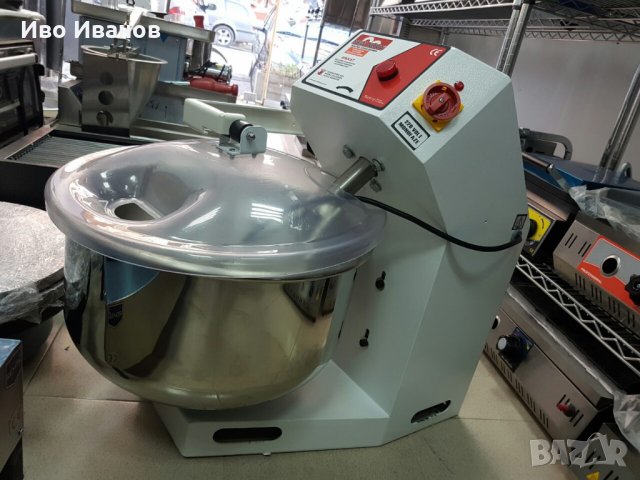 Продавам вилична тестомесачка 10кг 