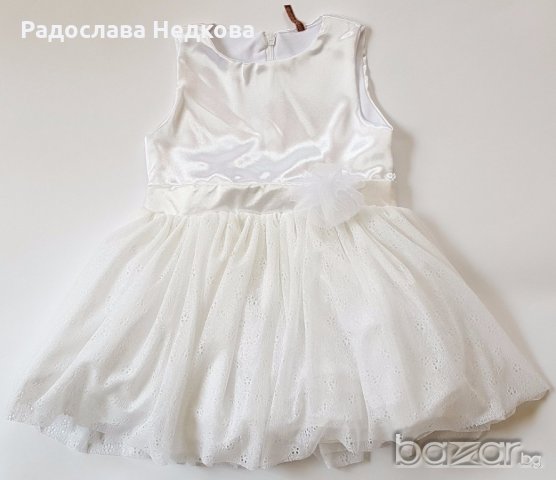 Бяла Рокля - 92,98 см, снимка 1 - Детски рокли и поли - 18390677
